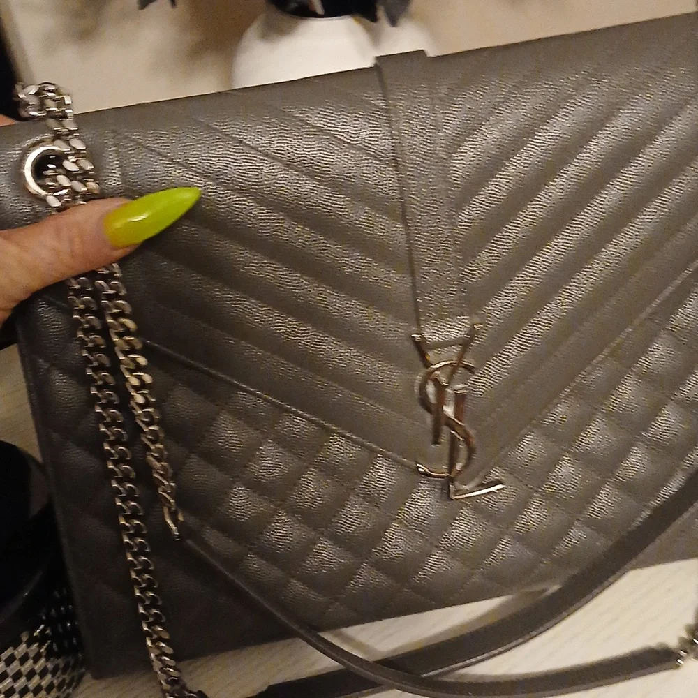 Ysl - Picture 2 of 8